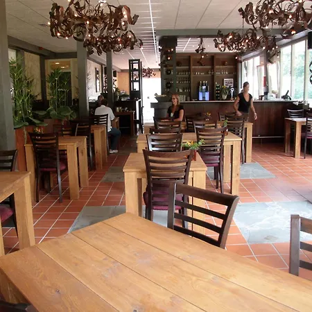Eco Retreat In Herperduin 펜션 *